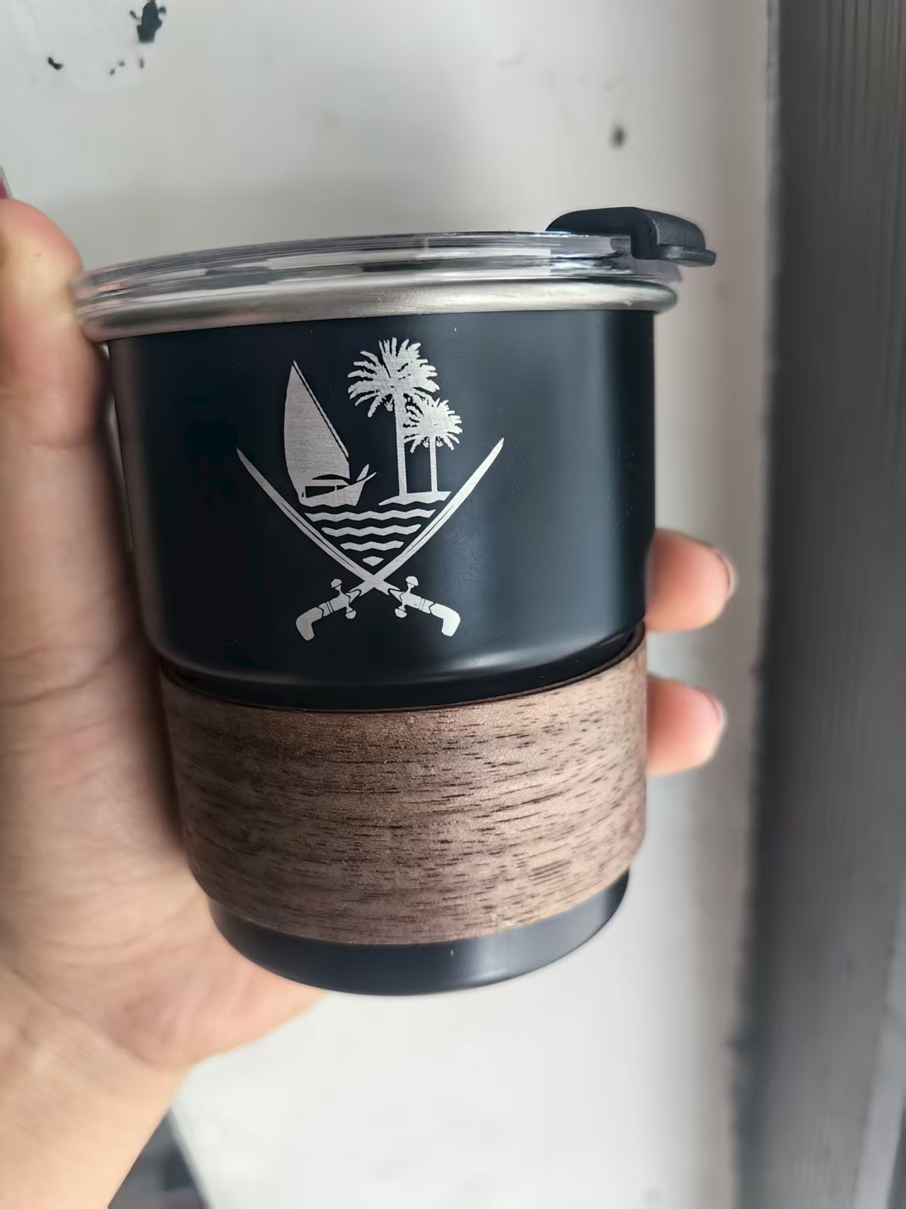 Nova caneca de café com logoti - Coffee Tea Name avaliação e preço